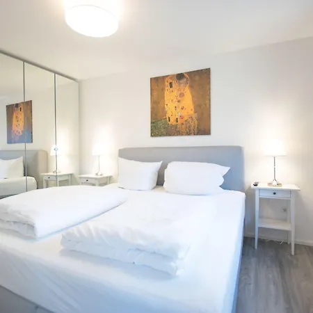 Arnulfsplatz Aparts アパート