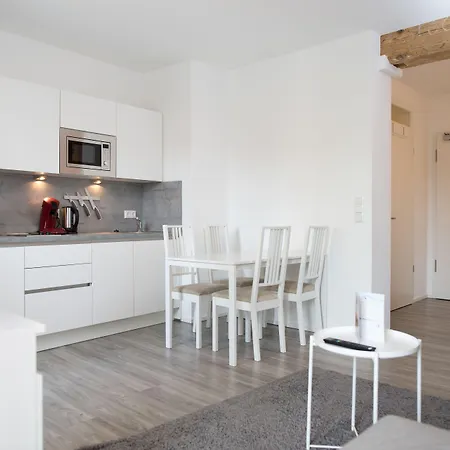 アパート Arnulfsplatz Aparts レーゲンスブルク