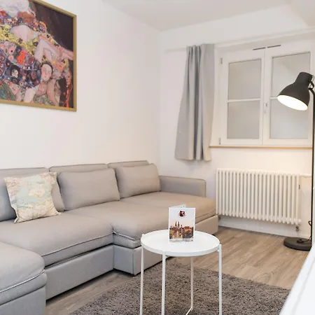 Arnulfsplatz Aparts アパート *